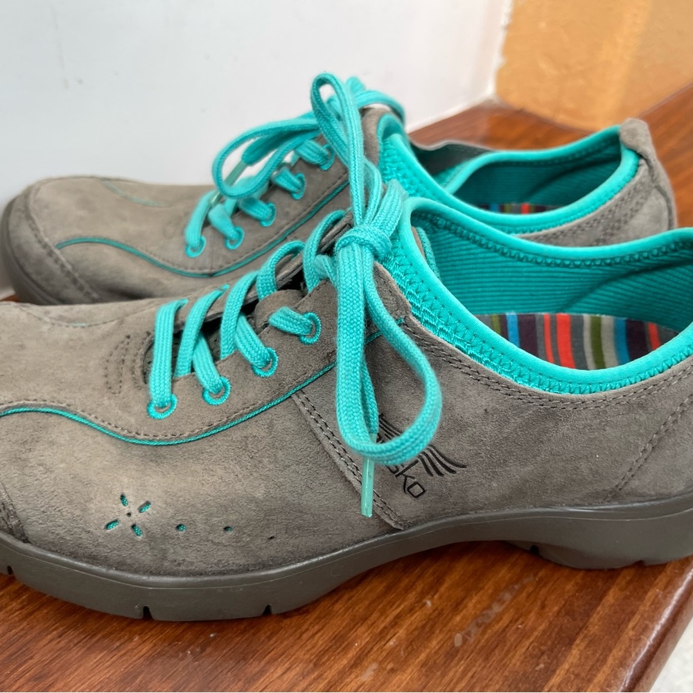 Dansko women’s Elise Suede gray shoes size 9
